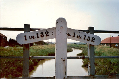 Barrow Haven: gradient post