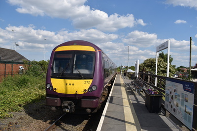 New Holland: 170272 in station (Paul Carpenter)