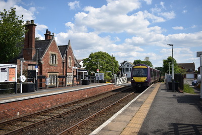 Goxhill: 170272 approaching station (Paul Carpenter)