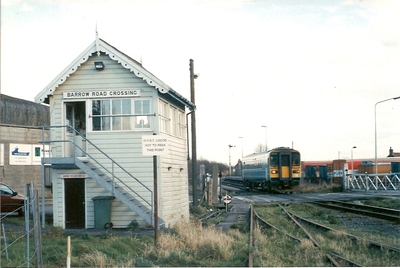 New Holland Barrow Road crossing